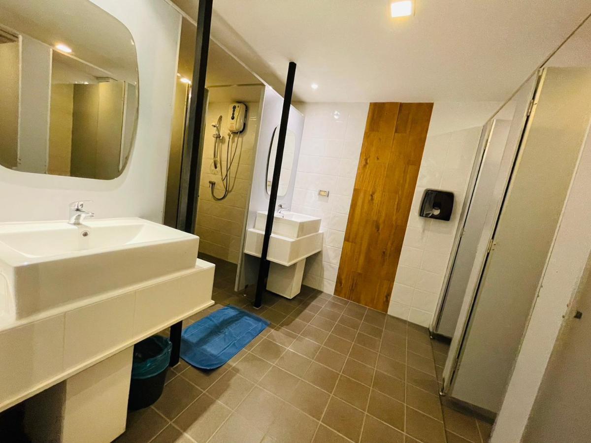 بيت شباب Rabbitel Phuket المظهر الخارجي الصورة