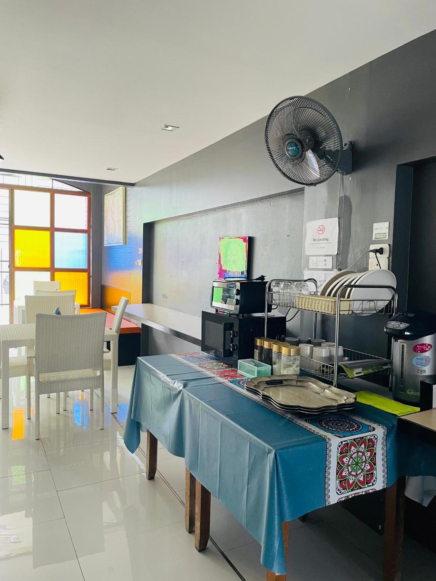 بيت شباب Rabbitel Phuket المظهر الخارجي الصورة